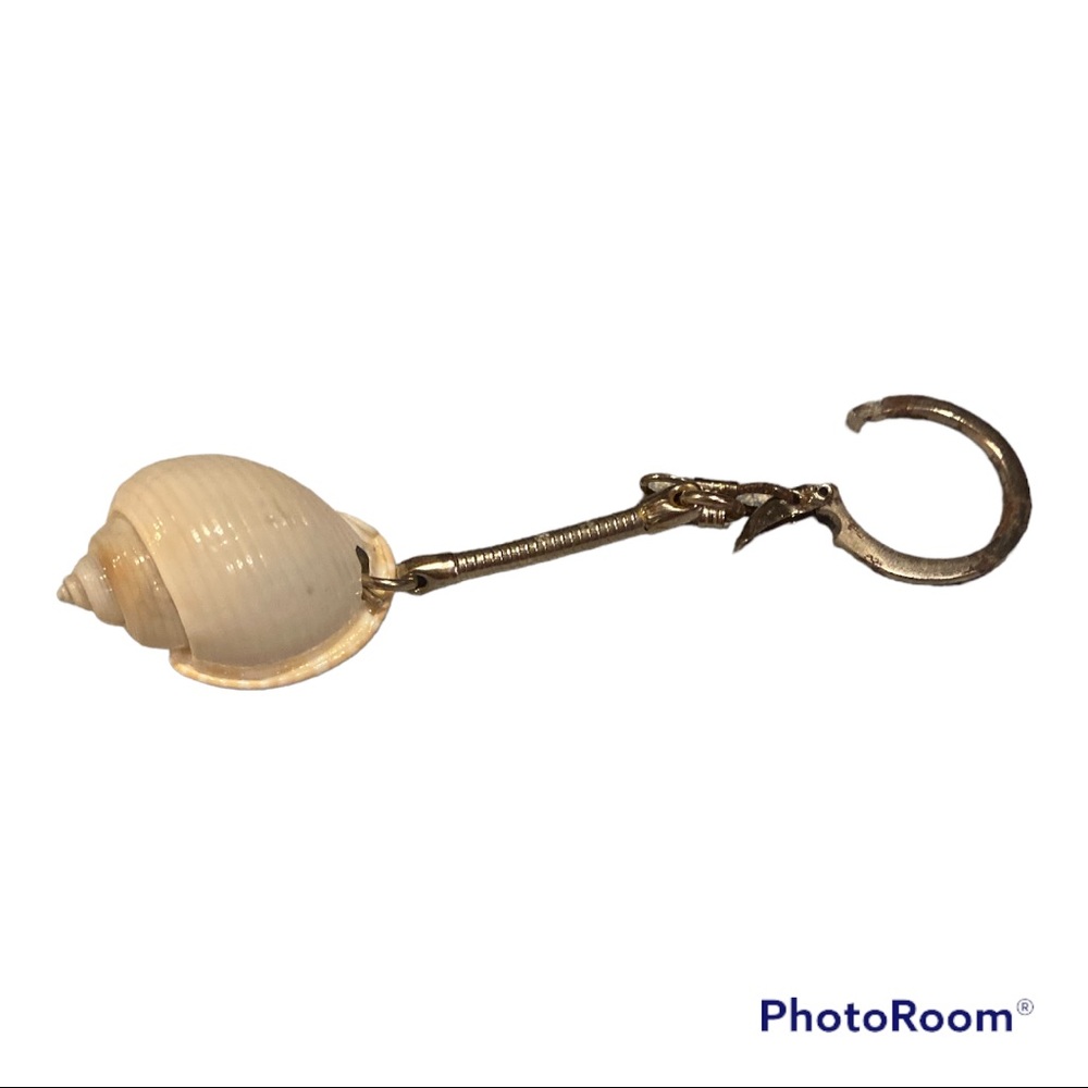 WhiteShell Keychain Purse Charm